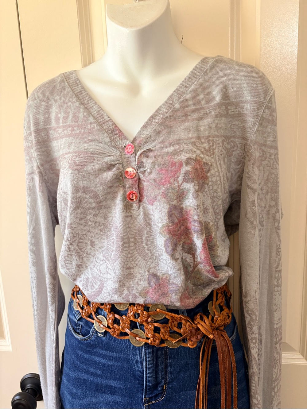 Women's Floral Henley Long-Sleeve Top - Gray with Pink Accents, size XL